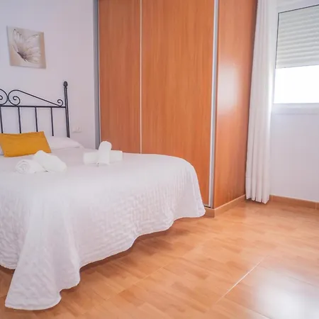 Apartment Tranquilos En Conil Con Facil Aparcamiento, Cerca Del Centro Y Playas - Es-180-35