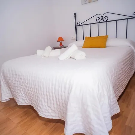 Tranquilos En Conil Con Facil Aparcamiento, Cerca Del Centro Y Playas - Es-180-35 Apartment *