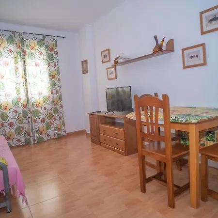 Apartment Tranquilos En Conil Con Facil Aparcamiento, Cerca Del Centro Y Playas - Es-180-35 *